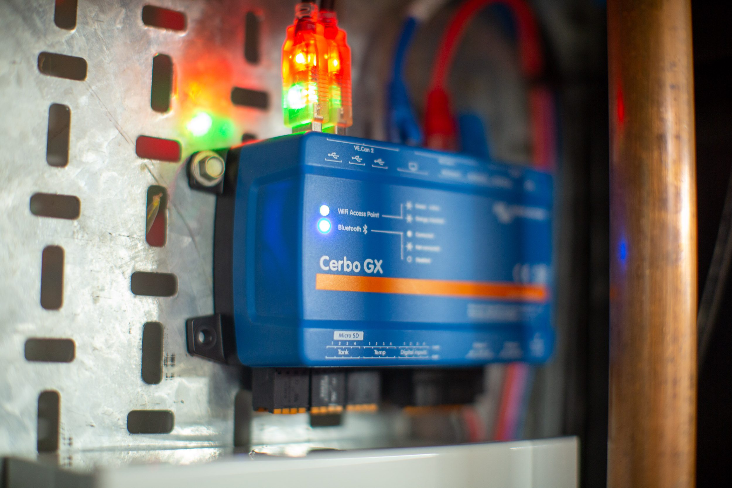 Victron Cerbo GX VRM dynamic ESS, solar battery